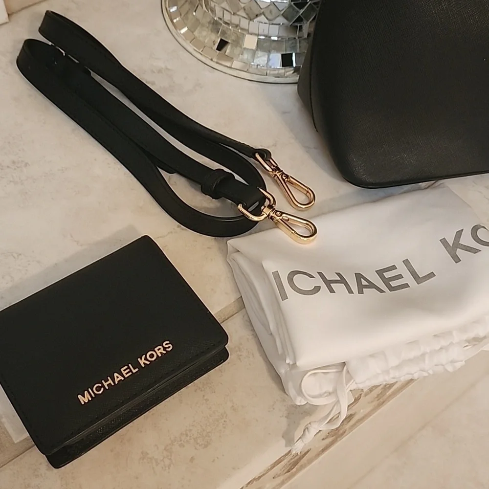 🌟 MICHAEL KORS 